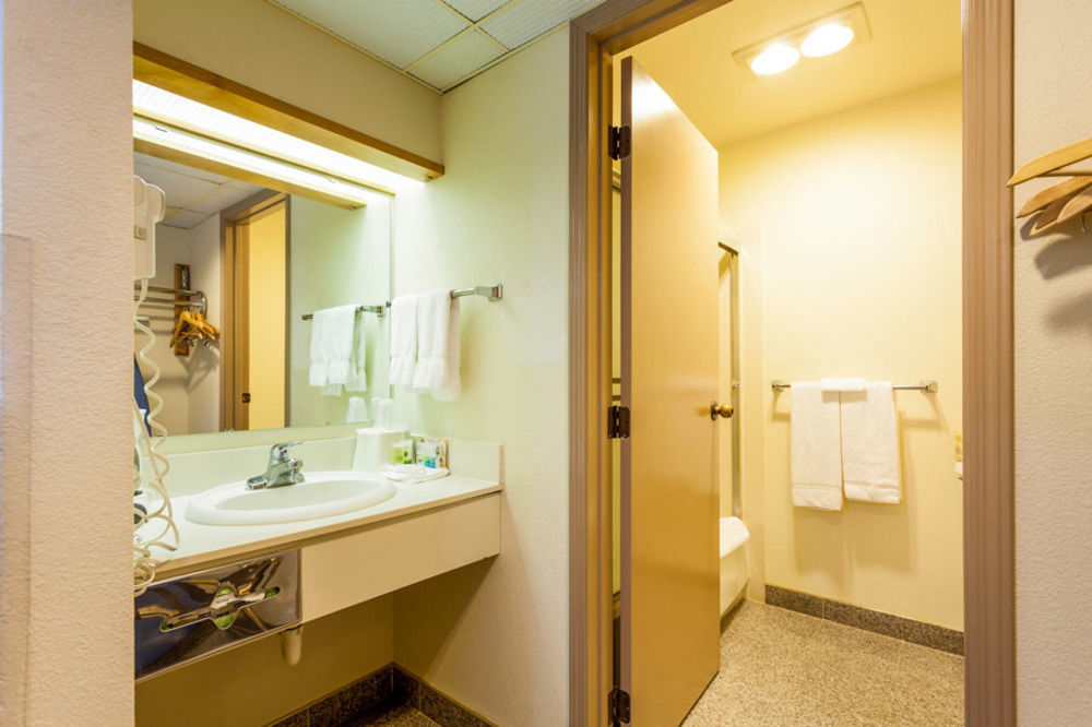 The Summit Inn Snoqualmie Pass Bagian luar foto